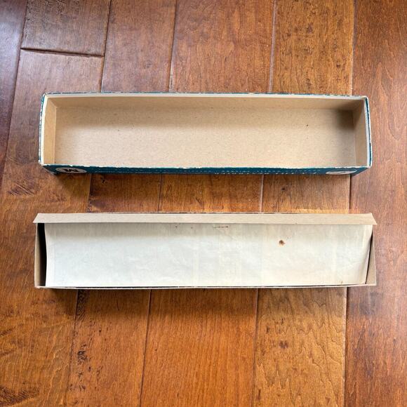 Antique 1945 Monogram U.S. Navy Destroyer 610 U.S.S. Model Kit Partially Built - Picture 7 of 7